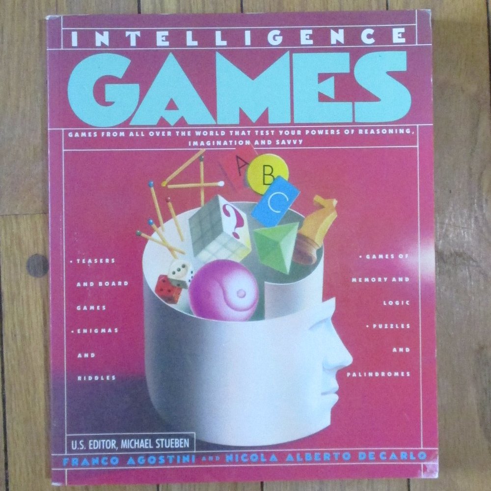 Intelligence Games by Franco Agostini and Nicola Alberto DeCarlo
